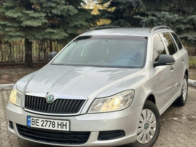 Шкода Октавия 2013 в Николаеве на Automoto.ua Серый Шкода Октавия, объемом двигателя 1.6 л и пробегом 177 тыс. км за 7600 $, фото 1 на Automoto.ua