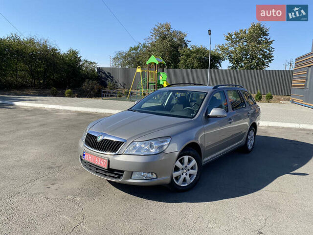 Серый Шкода Октавия, объемом двигателя 1.6 л и пробегом 225 тыс. км за 8400 $, фото 1 на Automoto.ua