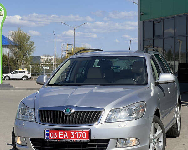 Серый Шкода Октавия, объемом двигателя 0 л и пробегом 179 тыс. км за 11450 $, фото 1 на Automoto.ua