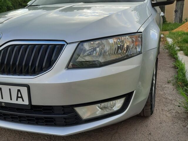 Сірий Шкода Октавія, об'ємом двигуна 1.6 л та пробігом 242 тис. км за 11300 $, фото 1 на Automoto.ua