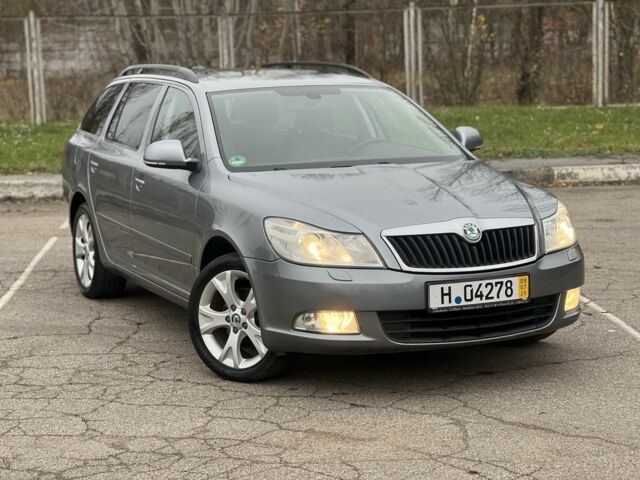 Сірий Шкода Октавія, об'ємом двигуна 2 л та пробігом 215 тис. км за 10495 $, фото 1 на Automoto.ua