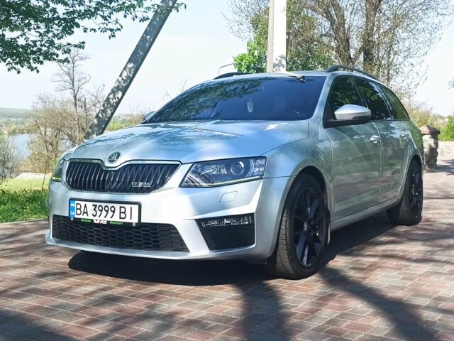 Серый Шкода Октавия, объемом двигателя 2 л и пробегом 295 тыс. км за 12999 $, фото 1 на Automoto.ua