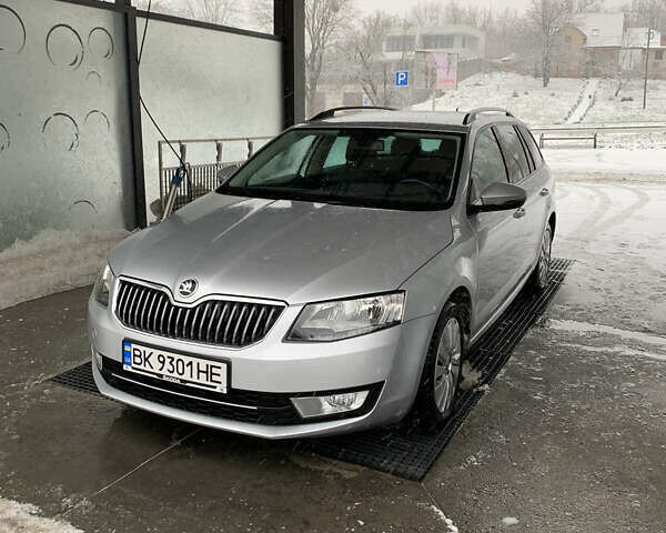 Серый Шкода Октавия, объемом двигателя 1.6 л и пробегом 259 тыс. км за 10500 $, фото 1 на Automoto.ua