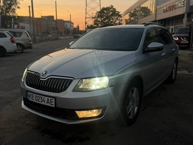 Серый Шкода Октавия, объемом двигателя 1.6 л и пробегом 315 тыс. км за 6850 $, фото 1 на Automoto.ua