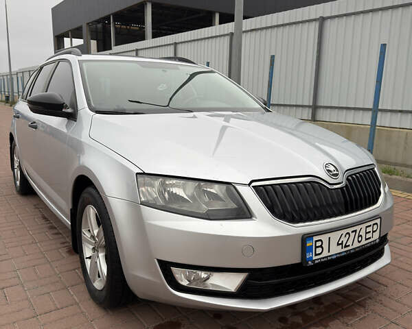 Серый Шкода Октавия, объемом двигателя 1.6 л и пробегом 270 тыс. км за 9300 $, фото 1 на Automoto.ua