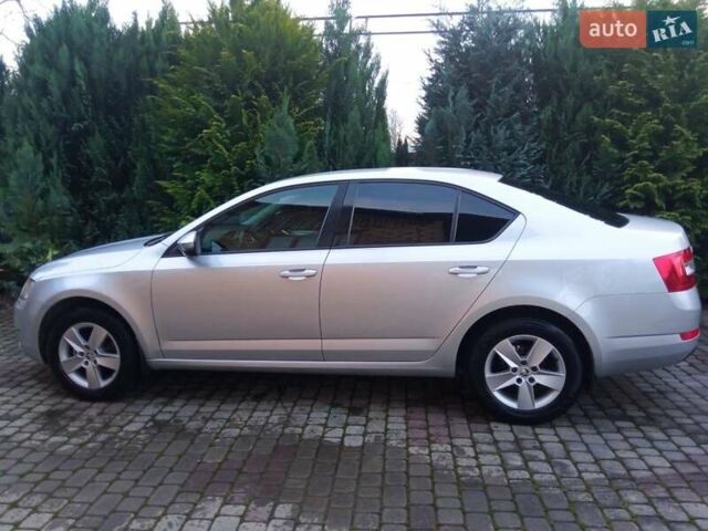 Сірий Шкода Октавія, об'ємом двигуна 2 л та пробігом 300 тис. км за 11400 $, фото 1 на Automoto.ua