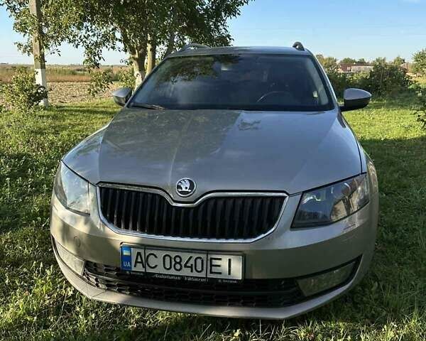 Серый Шкода Октавия, объемом двигателя 1.6 л и пробегом 330 тыс. км за 10200 $, фото 1 на Automoto.ua