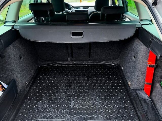 Серый Шкода Октавия, объемом двигателя 1.6 л и пробегом 311 тыс. км за 9000 $, фото 1 на Automoto.ua