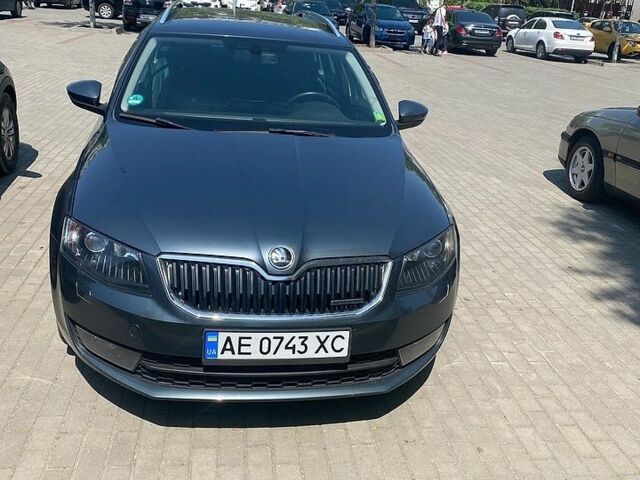 Серый Шкода Октавия, объемом двигателя 1.6 л и пробегом 329 тыс. км за 9300 $, фото 1 на Automoto.ua