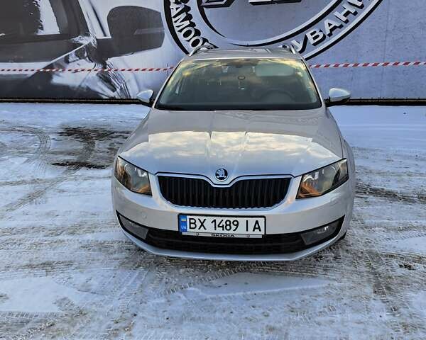 Серый Шкода Октавия, объемом двигателя 1.6 л и пробегом 336 тыс. км за 9000 $, фото 1 на Automoto.ua