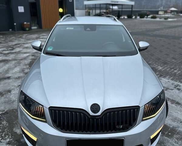 Серый Шкода Октавия, объемом двигателя 2 л и пробегом 250 тыс. км за 12799 $, фото 1 на Automoto.ua