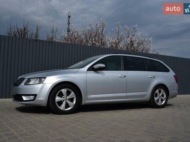 Серый Шкода Октавия, объемом двигателя 1.6 л и пробегом 225 тыс. км за 12800 $, фото 1 на Automoto.ua