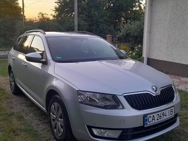 Серый Шкода Октавия, объемом двигателя 1.6 л и пробегом 232 тыс. км за 9000 $, фото 1 на Automoto.ua