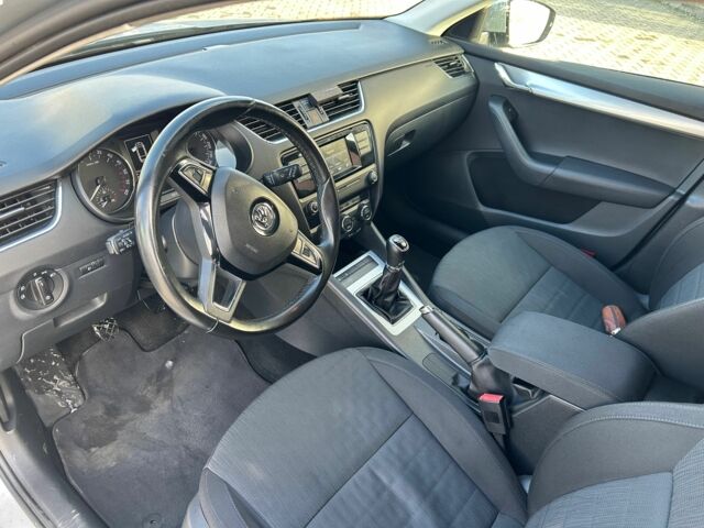 Серый Шкода Октавия, объемом двигателя 2 л и пробегом 286 тыс. км за 10200 $, фото 1 на Automoto.ua