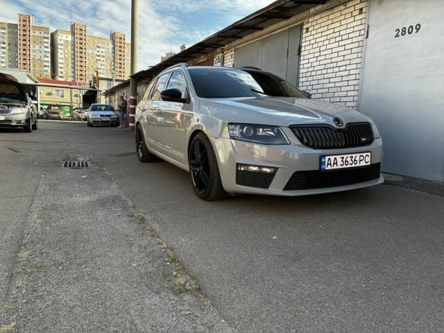 Шкода Октавия 2016 в Киеве на Automoto.ua Серый Шкода Октавия, объемом двигателя 2 л и пробегом 308 тыс. км за 360 $, фото 1 на Automoto.ua