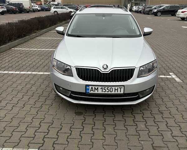 Серый Шкода Октавия, объемом двигателя 2 л и пробегом 315 тыс. км за 12800 $, фото 1 на Automoto.ua