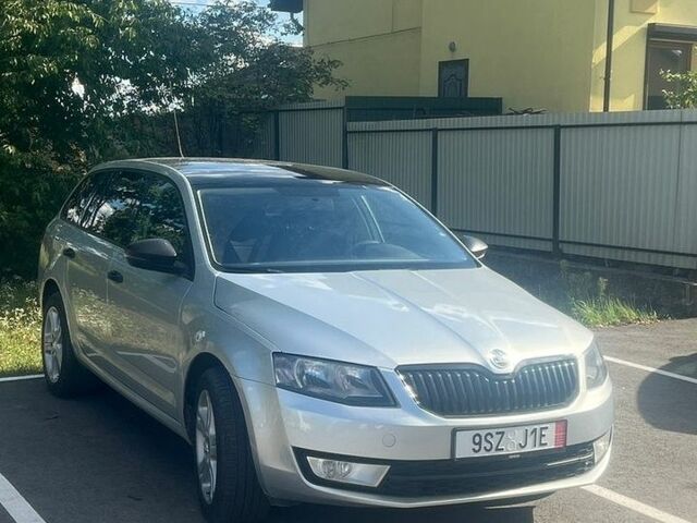 Серый Шкода Октавия, объемом двигателя 1.8 л и пробегом 237 тыс. км за 12100 $, фото 1 на Automoto.ua