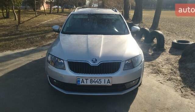 Сірий Шкода Октавія, об'ємом двигуна 1.6 л та пробігом 235 тис. км за 12800 $, фото 1 на Automoto.ua