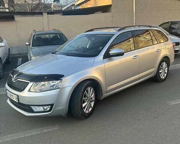 Серый Шкода Октавия, объемом двигателя 1.6 л и пробегом 230 тыс. км за 10700 $, фото 1 на Automoto.ua