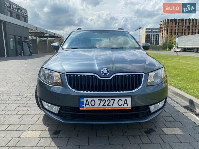 Серый Шкода Октавия, объемом двигателя 1.6 л и пробегом 238 тыс. км за 12500 $, фото 1 на Automoto.ua