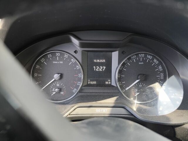Сірий Шкода Октавія, об'ємом двигуна 1.6 л та пробігом 323 тис. км за 274 $, фото 1 на Automoto.ua