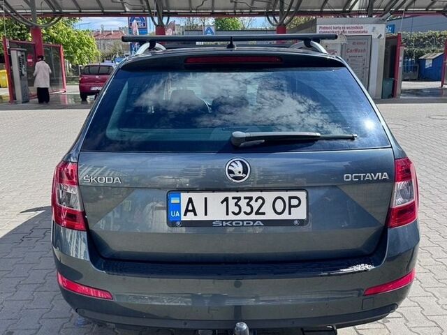 Серый Шкода Октавия, объемом двигателя 1.6 л и пробегом 235 тыс. км за 13500 $, фото 1 на Automoto.ua