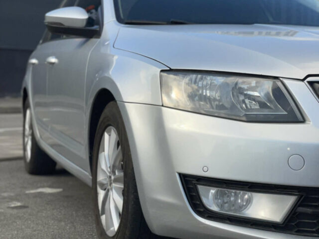 Сірий Шкода Октавія, об'ємом двигуна 1.6 л та пробігом 300 тис. км за 10000 $, фото 1 на Automoto.ua