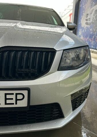 Серый Шкода Октавия, объемом двигателя 1.6 л и пробегом 347 тыс. км за 9500 $, фото 1 на Automoto.ua