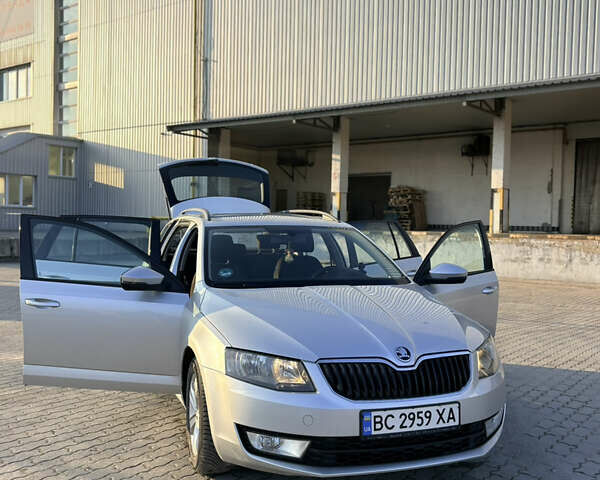 Серый Шкода Октавия, объемом двигателя 1.6 л и пробегом 288 тыс. км за 10900 $, фото 1 на Automoto.ua