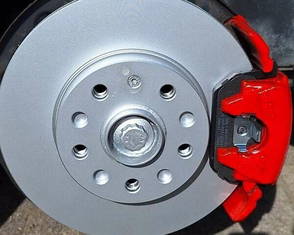 Серый Шкода Октавия, объемом двигателя 1.6 л и пробегом 308 тыс. км за 9000 $, фото 1 на Automoto.ua