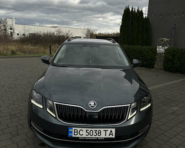 Шкода Октавія 2017 у Стрые на Automoto.ua Сірий Шкода Октавія, об'ємом двигуна 1.97 л та пробігом 258 тис. км за 15800 $, фото 1 на Automoto.ua