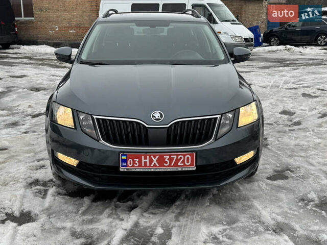 Серый Шкода Октавия, объемом двигателя 1.6 л и пробегом 270 тыс. км за 12999 $, фото 1 на Automoto.ua