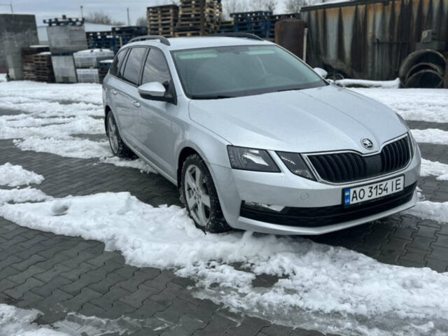 Серый Шкода Октавия, объемом двигателя 1.6 л и пробегом 150 тыс. км за 12400 $, фото 1 на Automoto.ua