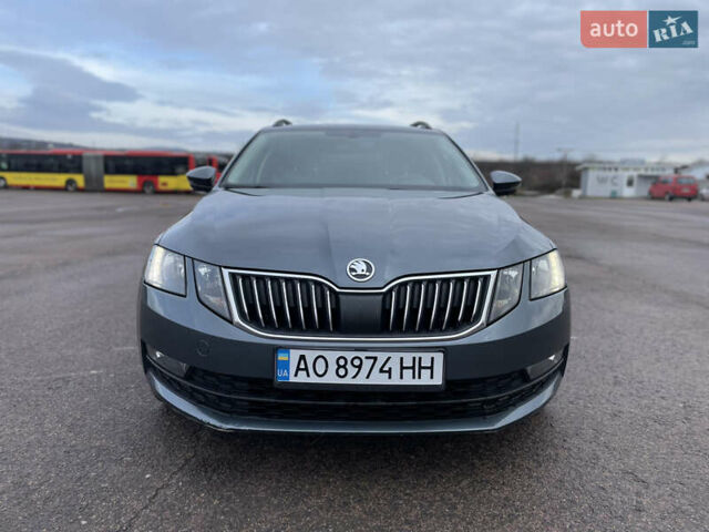 Серый Шкода Октавия, объемом двигателя 2 л и пробегом 262 тыс. км за 13200 $, фото 1 на Automoto.ua