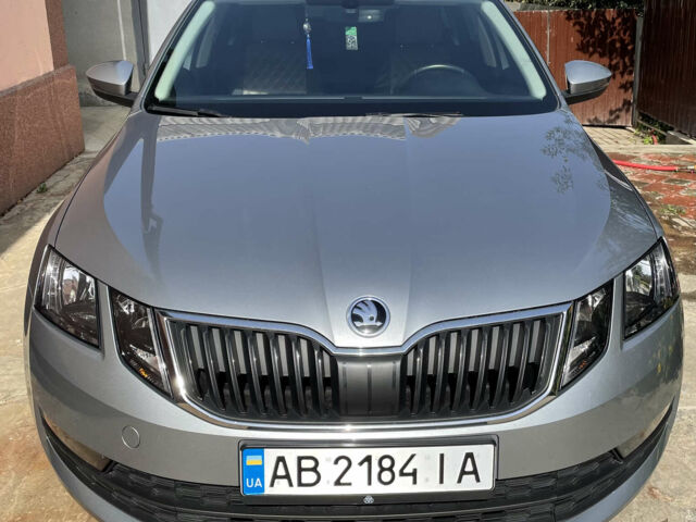 Серый Шкода Октавия, объемом двигателя 1.6 л и пробегом 102 тыс. км за 16000 $, фото 1 на Automoto.ua