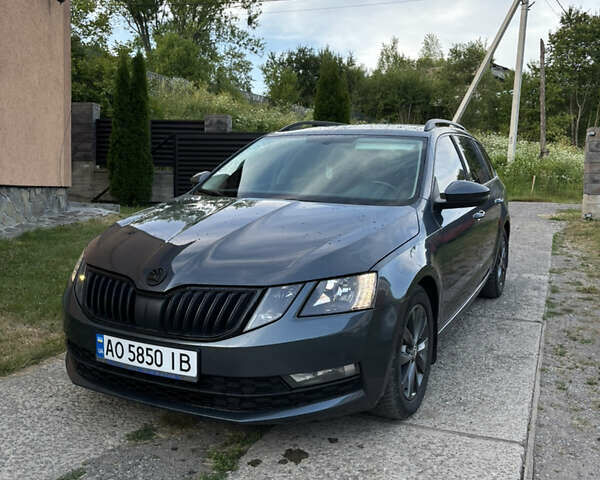 Серый Шкода Октавия, объемом двигателя 1.6 л и пробегом 320 тыс. км за 11499 $, фото 1 на Automoto.ua