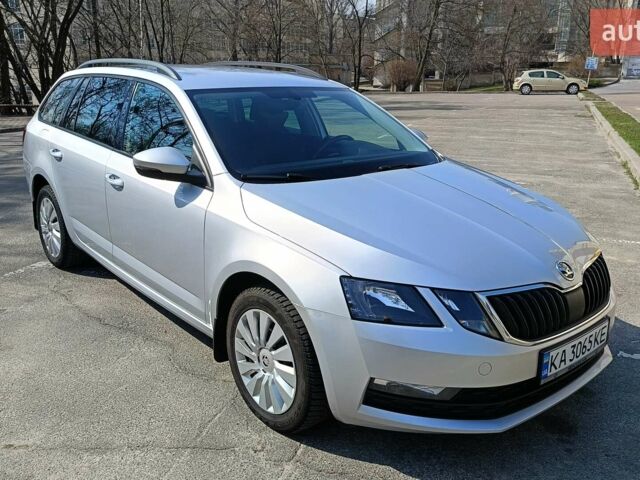 Серый Шкода Октавия, объемом двигателя 1.6 л и пробегом 315 тыс. км за 10400 $, фото 1 на Automoto.ua