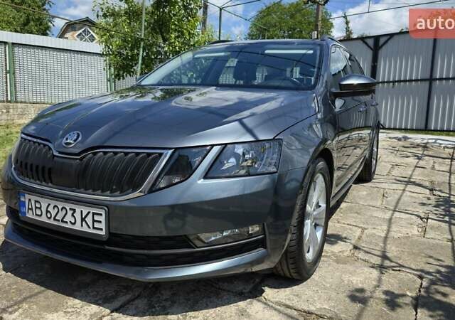 Серый Шкода Октавия, объемом двигателя 1.6 л и пробегом 255 тыс. км за 13200 $, фото 1 на Automoto.ua