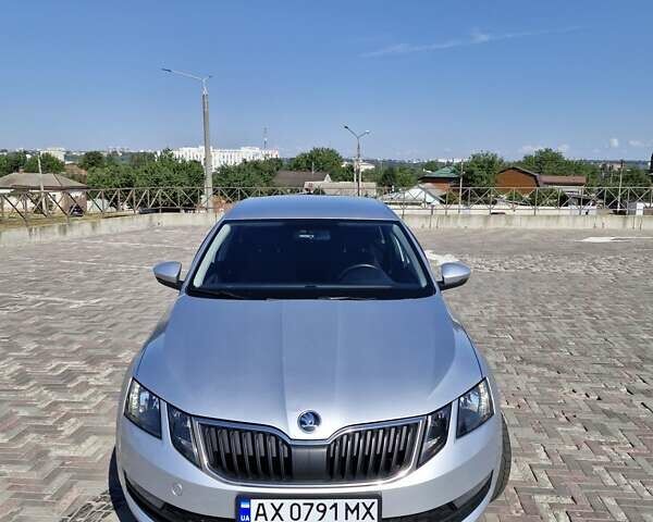 Серый Шкода Октавия, объемом двигателя 1.4 л и пробегом 230 тыс. км за 12000 $, фото 1 на Automoto.ua