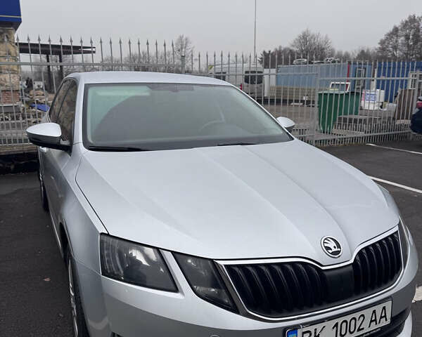 Серый Шкода Октавия, объемом двигателя 1.97 л и пробегом 130 тыс. км за 14700 $, фото 1 на Automoto.ua