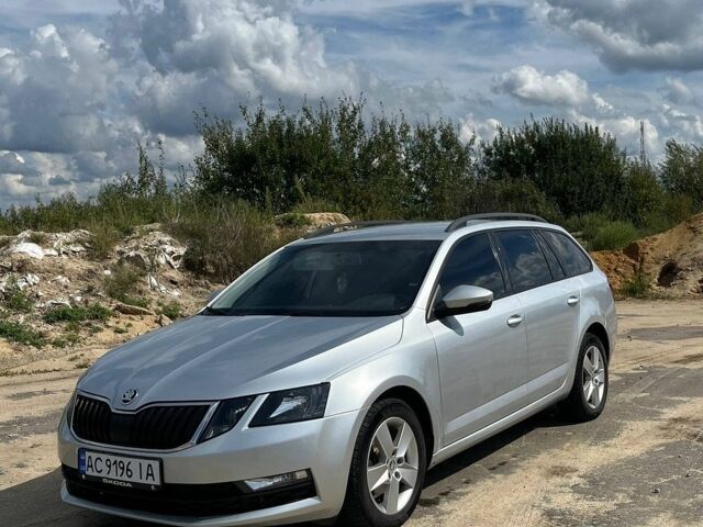 Серый Шкода Октавия, объемом двигателя 1.6 л и пробегом 231 тыс. км за 10900 $, фото 1 на Automoto.ua