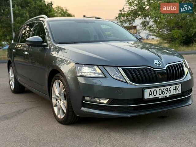 Сірий Шкода Октавія, об'ємом двигуна 1.97 л та пробігом 235 тис. км за 15800 $, фото 1 на Automoto.ua