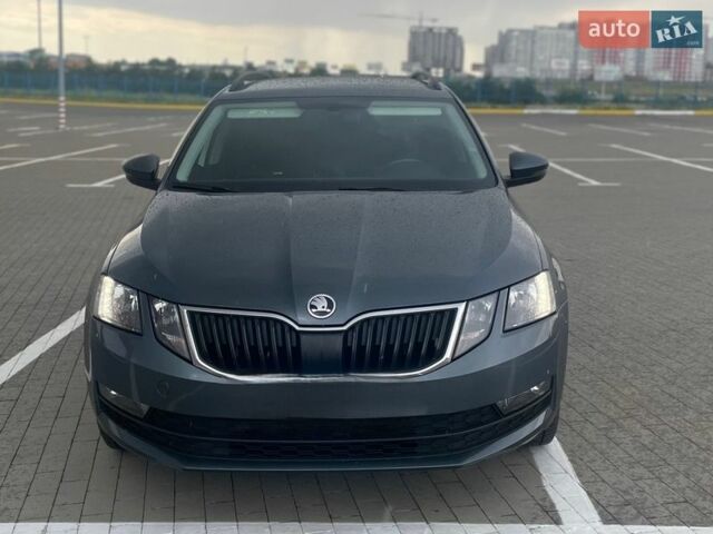 Серый Шкода Октавия, объемом двигателя 1.6 л и пробегом 277 тыс. км за 11500 $, фото 1 на Automoto.ua