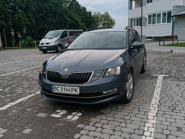 Сірий Шкода Октавія, об'ємом двигуна 2 л та пробігом 240 тис. км за 15900 $, фото 1 на Automoto.ua