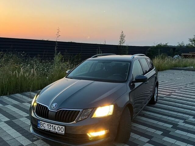 Сірий Шкода Октавія, об'ємом двигуна 1.6 л та пробігом 317 тис. км за 10999 $, фото 1 на Automoto.ua