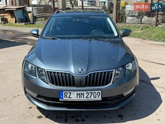 Серый Шкода Октавия, объемом двигателя 1.6 л и пробегом 270 тыс. км за 11999 $, фото 1 на Automoto.ua