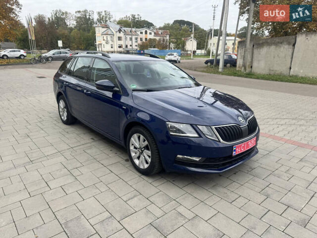 Шкода Октавия 2017 в Стрые на Automoto.ua Серый Шкода Октавия, объемом двигателя 1.6 л и пробегом 237 тыс. км за 13250 $, фото 1 на Automoto.ua