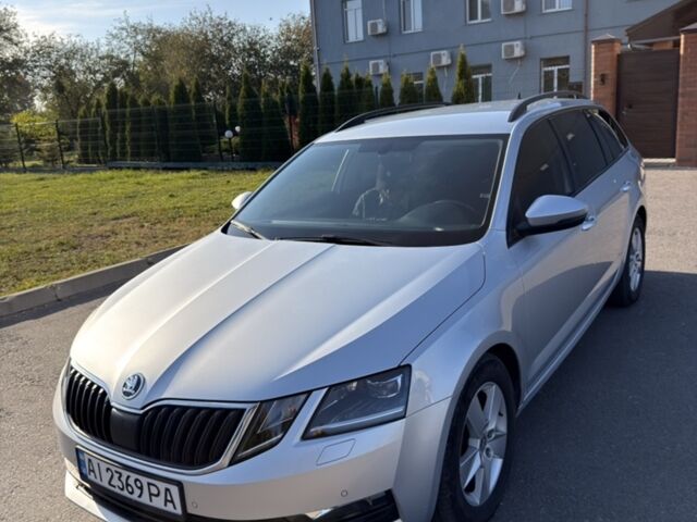 Сірий Шкода Октавія, об'ємом двигуна 1.6 л та пробігом 238 тис. км за 13500 $, фото 1 на Automoto.ua