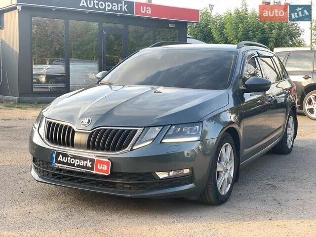 Серый Шкода Октавия, объемом двигателя 1.6 л и пробегом 344 тыс. км за 14850 $, фото 1 на Automoto.ua
