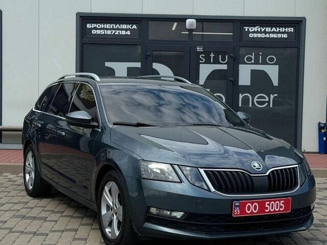 Серый Шкода Октавия, объемом двигателя 1.6 л и пробегом 315 тыс. км за 12500 $, фото 1 на Automoto.ua